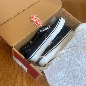 New Black Vans US men 6.5 US women 8